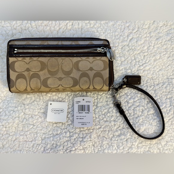 Coach signature striped tote with matching tech wallet and change purse. - Picture 9 of 17